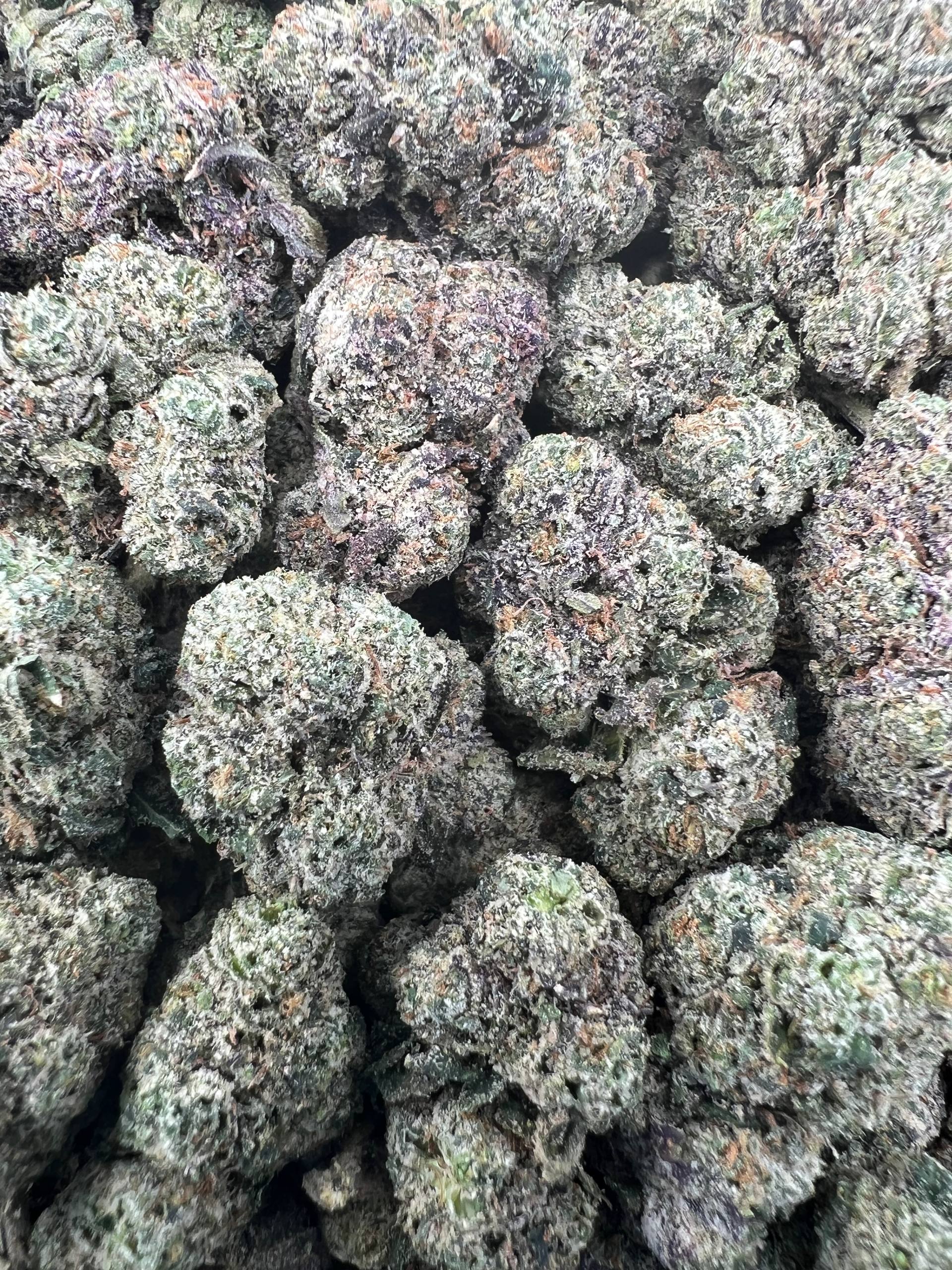 THAT CHERRY CANDIES [800]